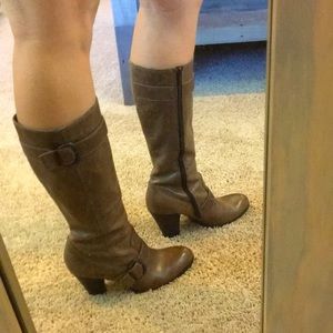 Born Classic Brown Boots